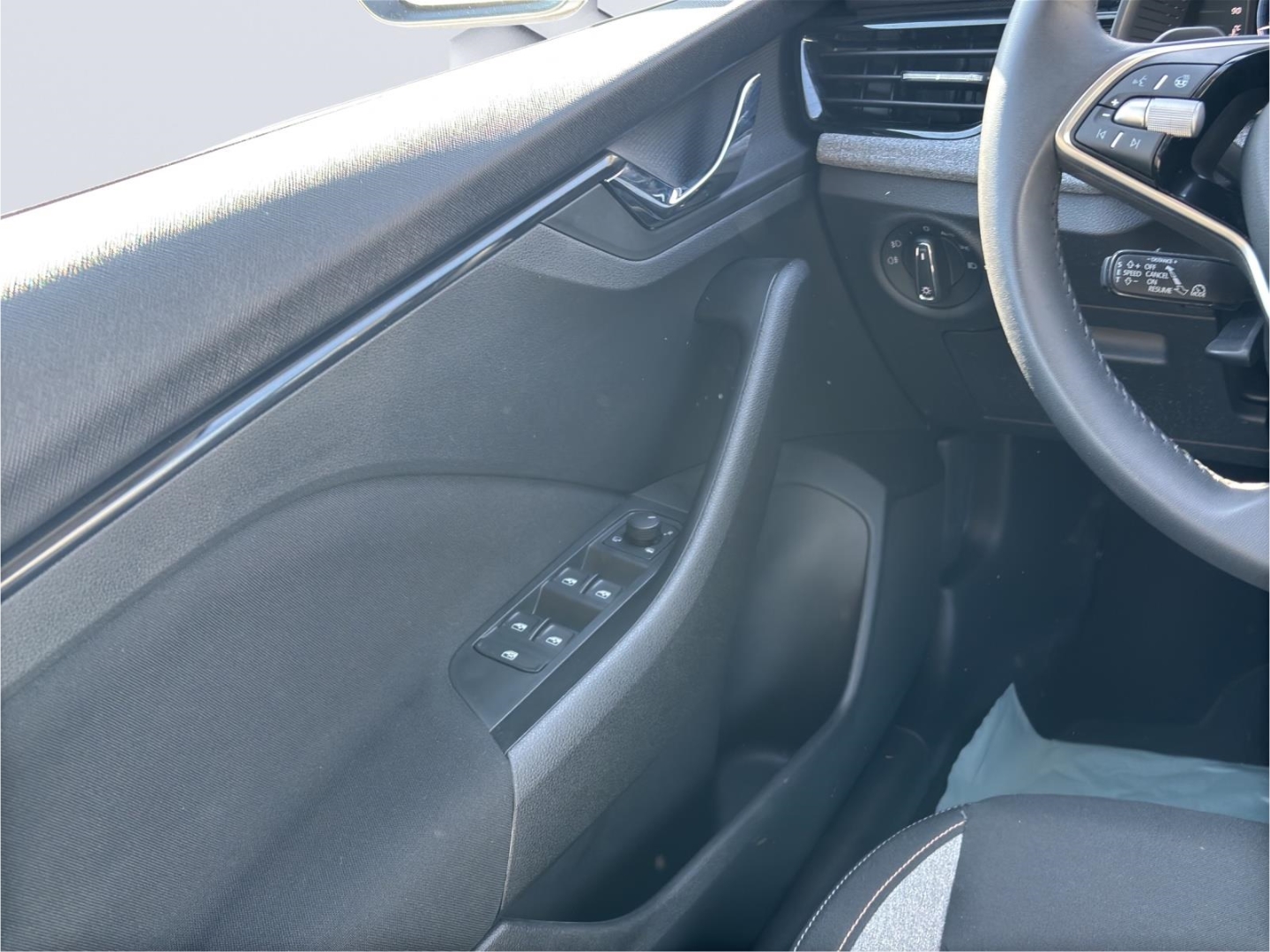 Scala Selection 1.0 TSI 85kW DSG AHZV MatrixLED GJR ACC Rückfahrkamera Sitzheizung