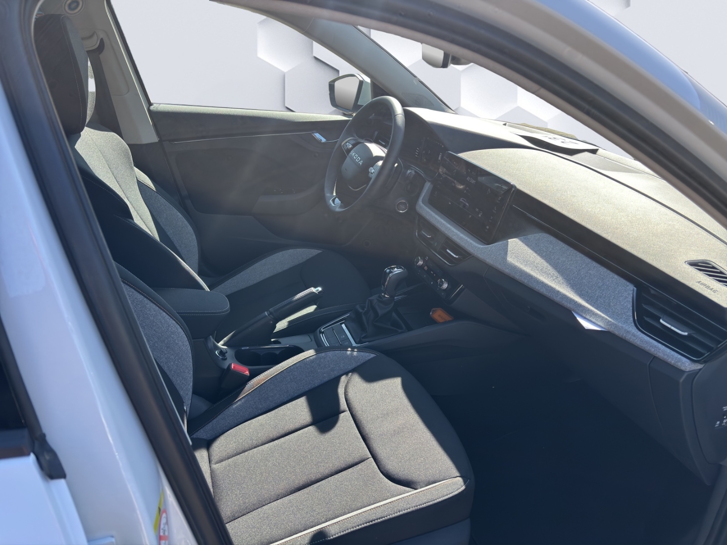 Scala Selection 1.0 TSI 85kW DSG AHZV MatrixLED GJR ACC Rückfahrkamera Sitzheizung