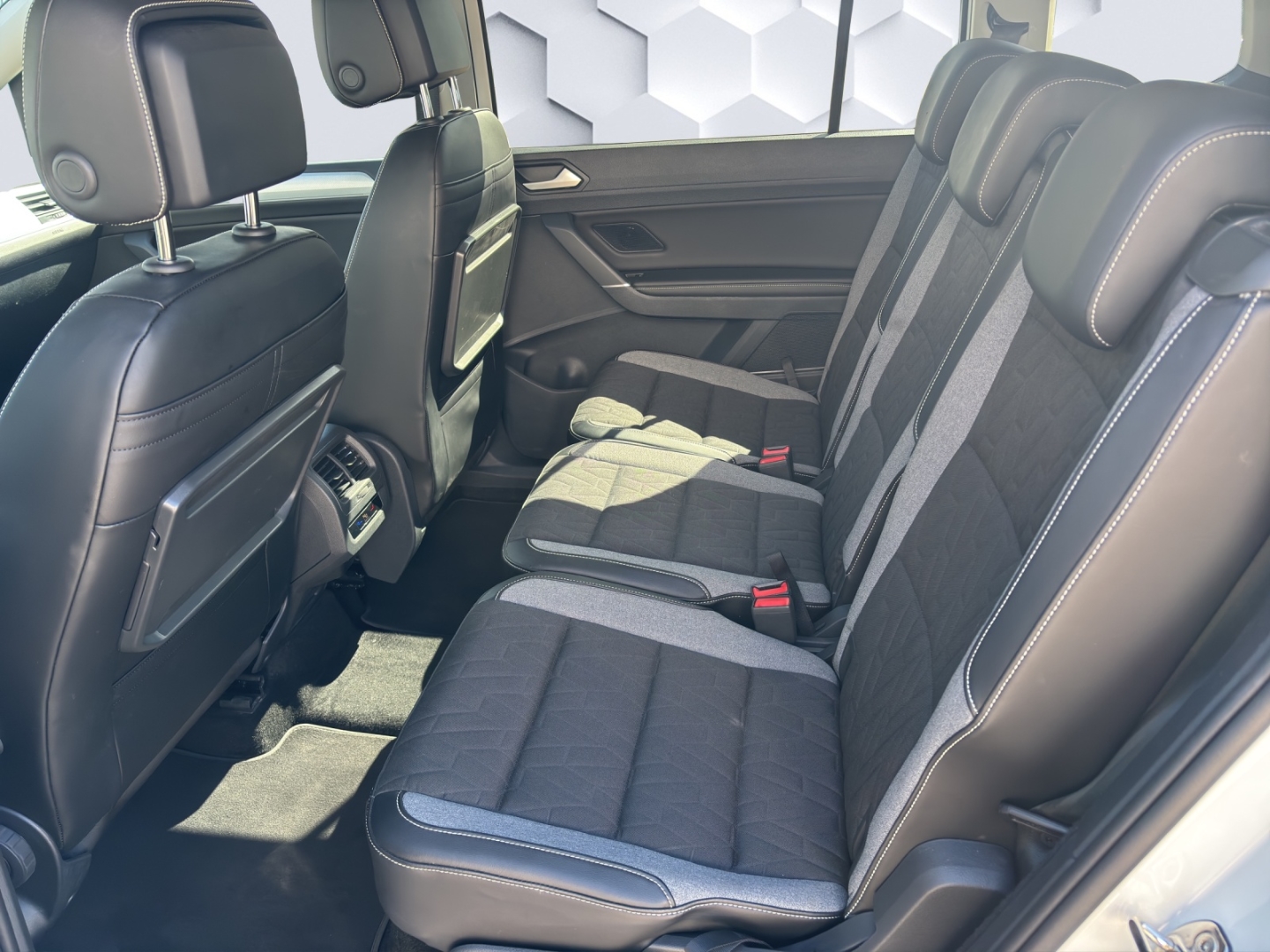 Touran BMT Start-Stopp Comfortline 1.5 TSI 110kW DSG AHZV LED GJR TrailerAssist Sitzheizung