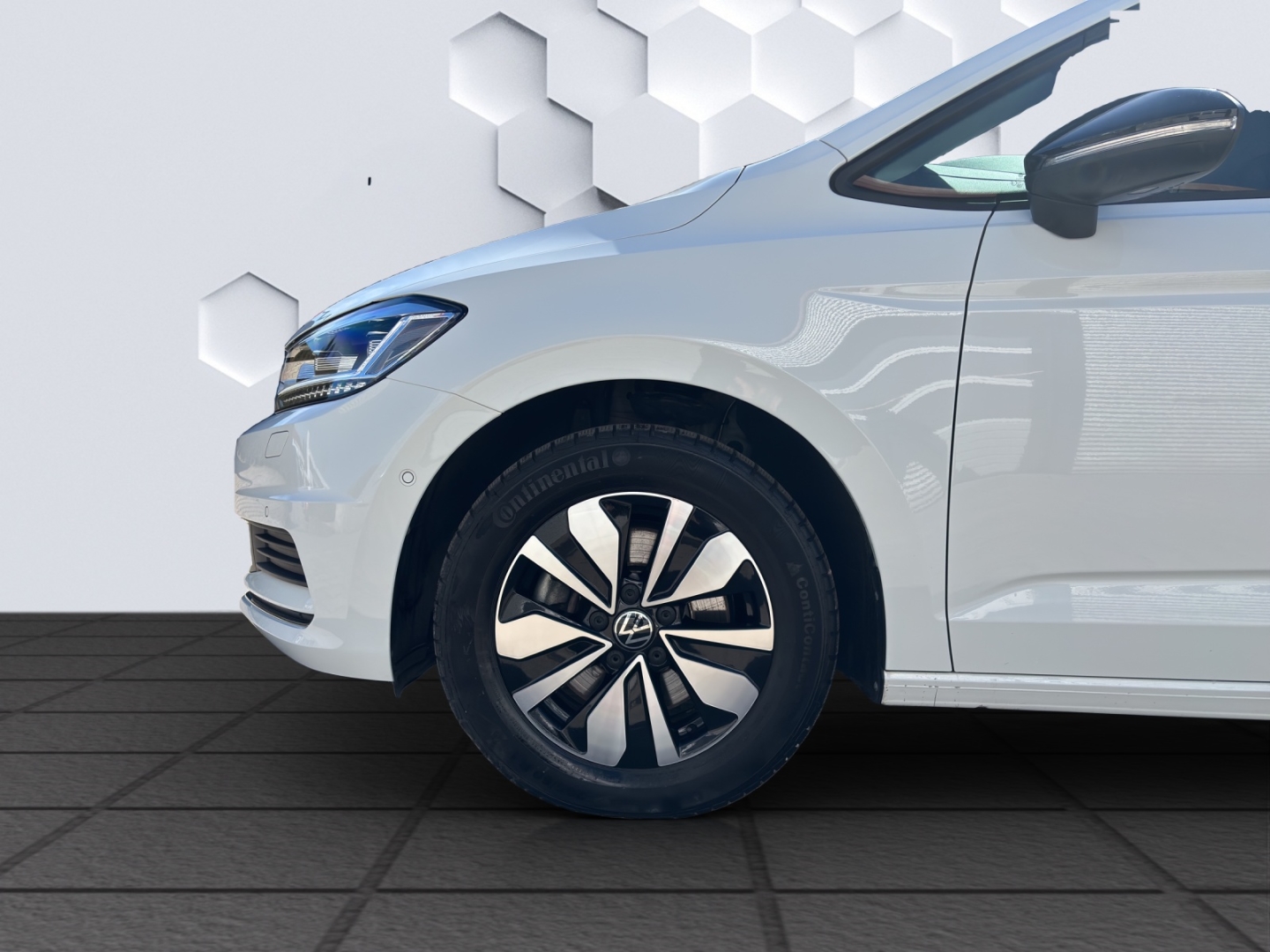 Touran BMT Start-Stopp Comfortline 1.5 TSI 110kW DSG AHZV LED GJR TrailerAssist Sitzheizung