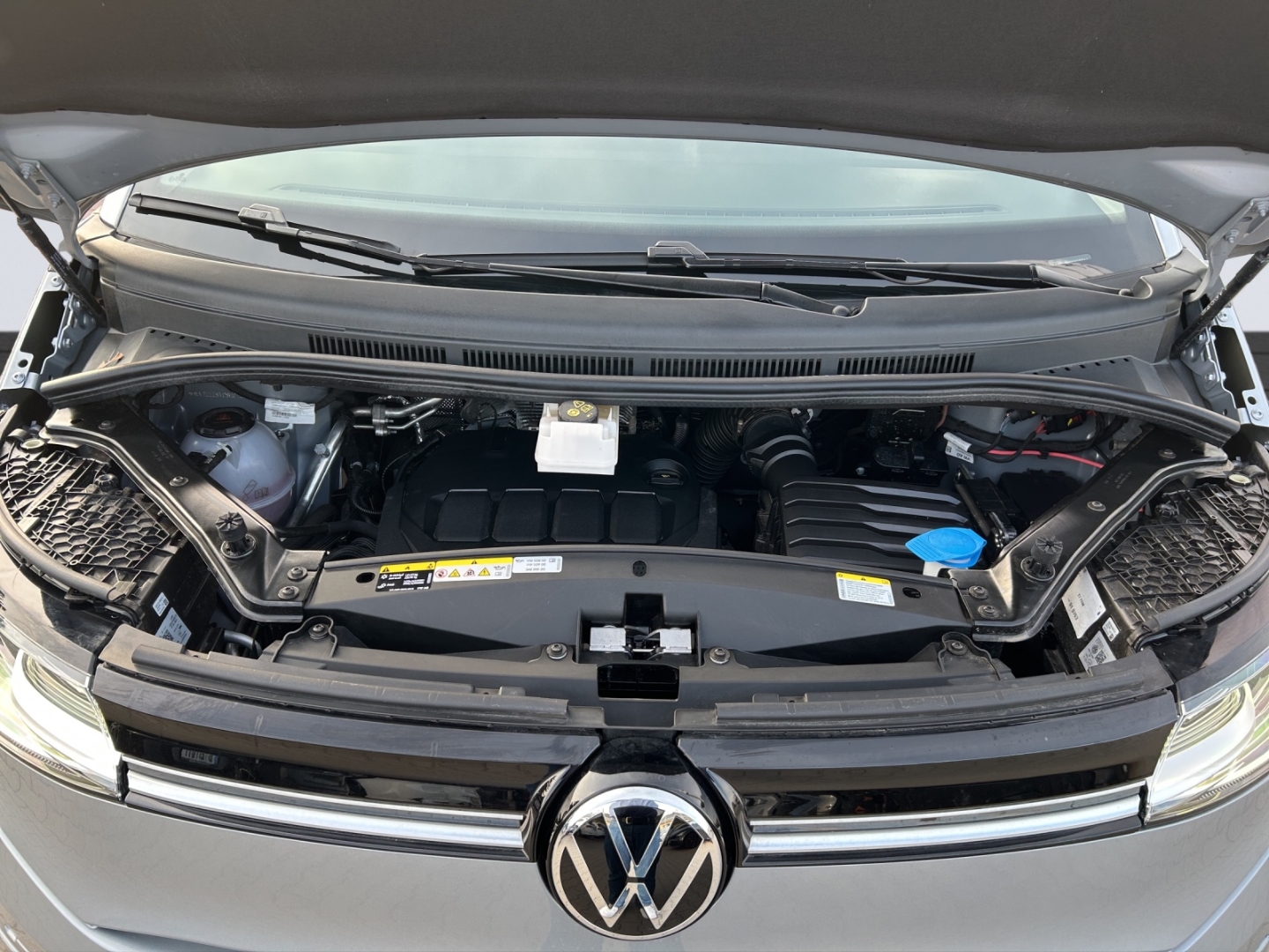 T7 Multivan LR Life 2.0 TDi DSG AHZV IQ.Light LED NAvi Standheizung