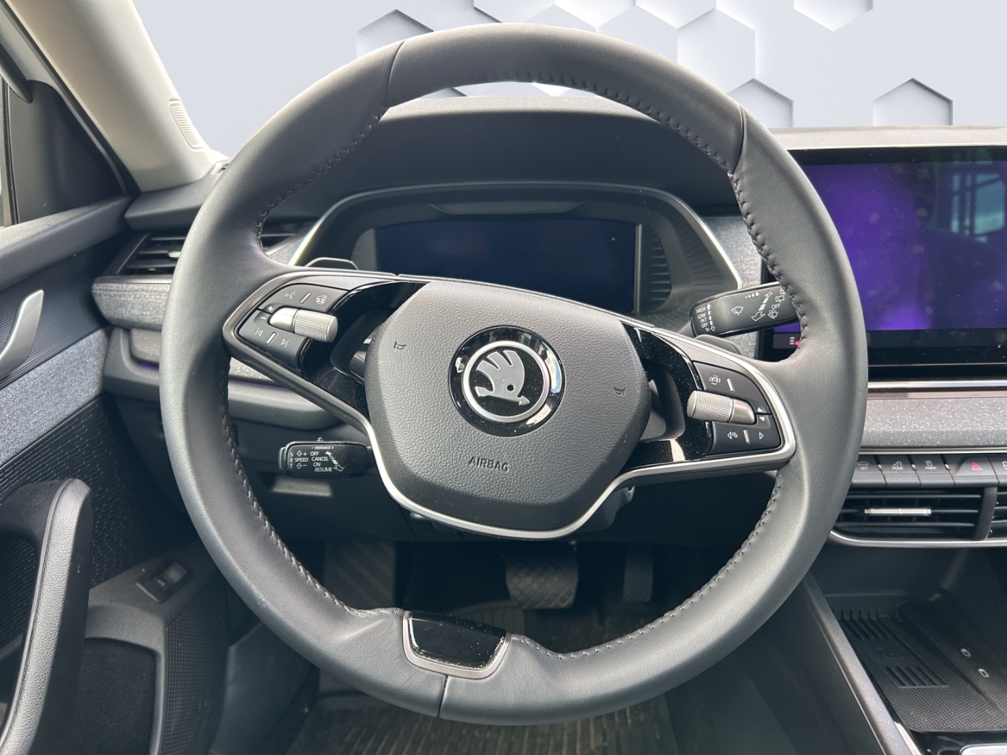 Octavia Combi 1.5 TSI mHEV DSG- Selection-Side Assist-beheizbares Lenkrad-verfügbar!