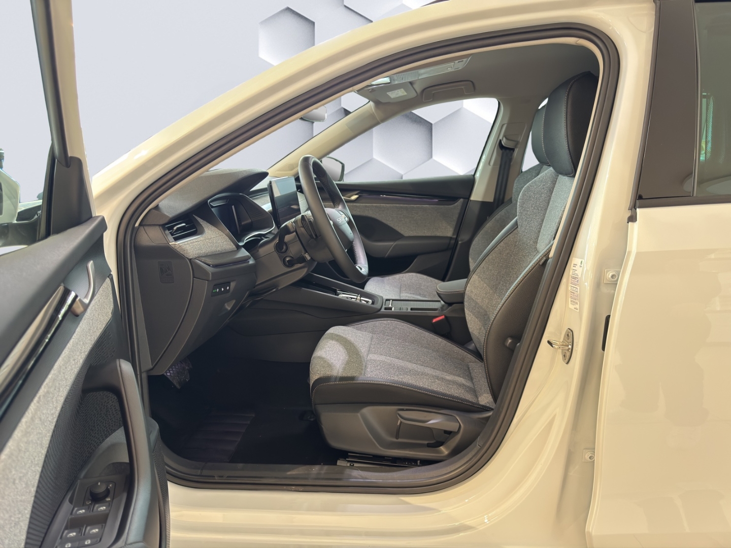 Octavia Balance Combi 2.0 TDI 110 kW Tour El. Verdeck HUD AHK-klappbar Navi Digitales Cockpit